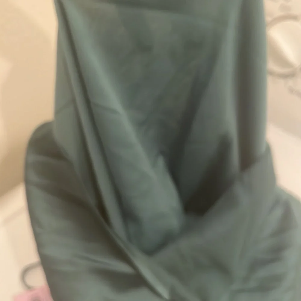 NWT WOMENS SIZE M MEDIUM WILD FABLE FOREST GREEN DRESS WITH SKIN SHOWING CUTOUT  - Picture 10 of 10